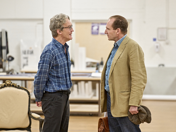 Photos: See Ralph Fiennes & More in Rehearsals for STRAIGHT LINE CRAZY Image
