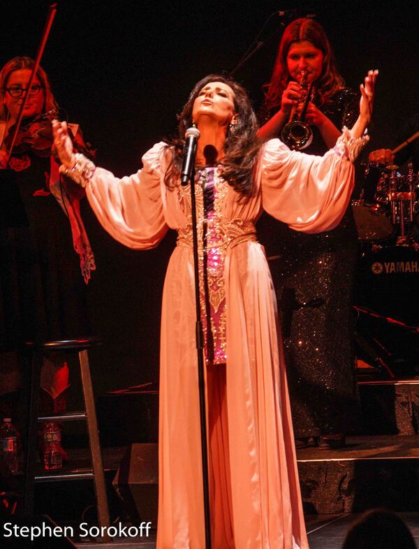 Photo Coverage: Deborah Silver Brings GLITTER & GRITS to the Kravis Center Image