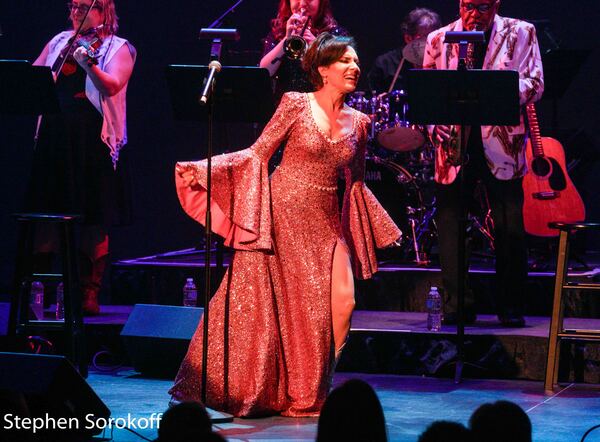 Photo Coverage: Deborah Silver Brings GLITTER & GRITS to the Kravis Center Image