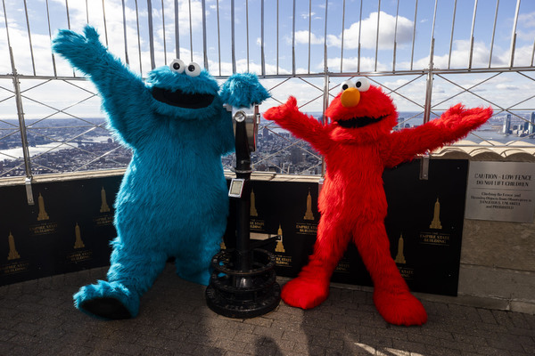 Photos: The Empire State Building Celebrates SESAME STREET LIVE! with Elmo and Cookie Monster 