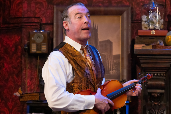 Photos: Sherlock Holmes, Comes To The Walnut In THE ADVENTURE OF THE SPECKLED BAND Image