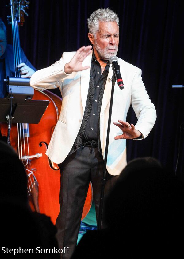 Review: Clint Holmes at The RRazz Room Image