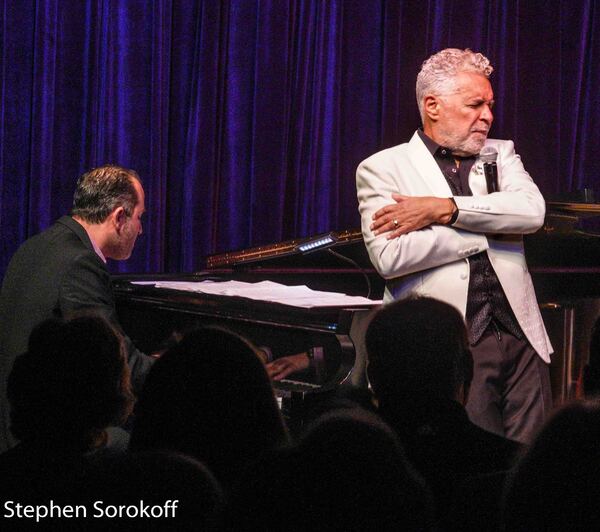 Review: Clint Holmes at The RRazz Room Image