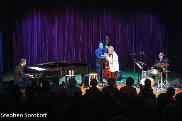 Review: Clint Holmes at The RRazz Room Image
