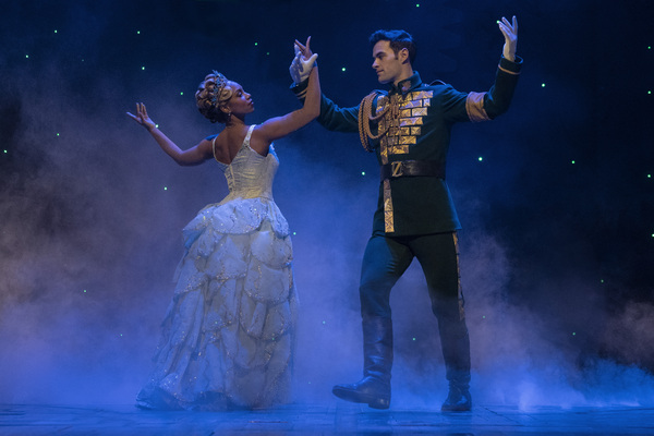 Photos: First Look at Brittney Johnson as Glinda in WICKED Image