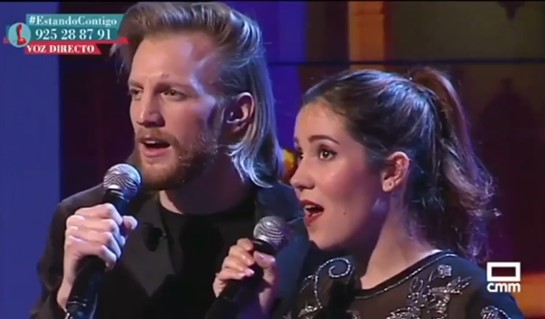 VÍDEO: Guido Balzaretti y Cristina Picos interpretan 'Escrito en las estrellas' de EL MEDICO en 'Estando Contigo'. Image