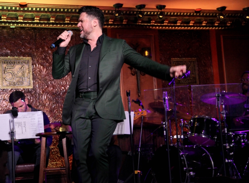 Review: MAURICIO MARTINEZ is a Mexican Marvel at Feinstein's/54 Below Image