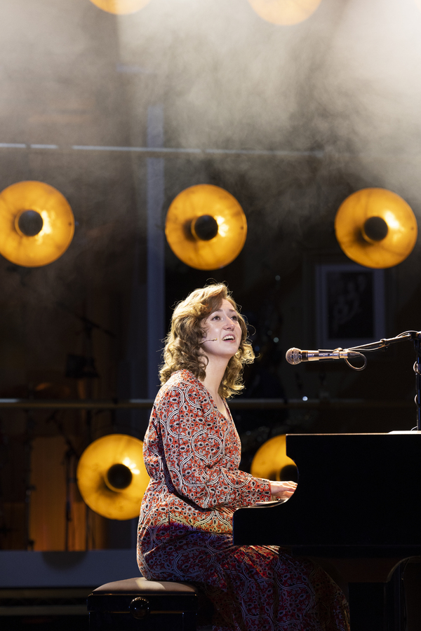 Photos: First Look at BEAUTIFUL- THE CAROLE KING MUSICAL at Theatre Royal Brighton  Image