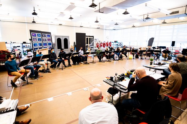 Photos: BEETLEJUICE Returns to the Rehearsal Room Ahead of Remounted Broadway Run Image
