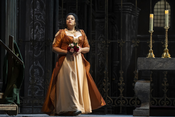 Photos: Chicago Lyric Opera Presents Puccini's TOSCA Image