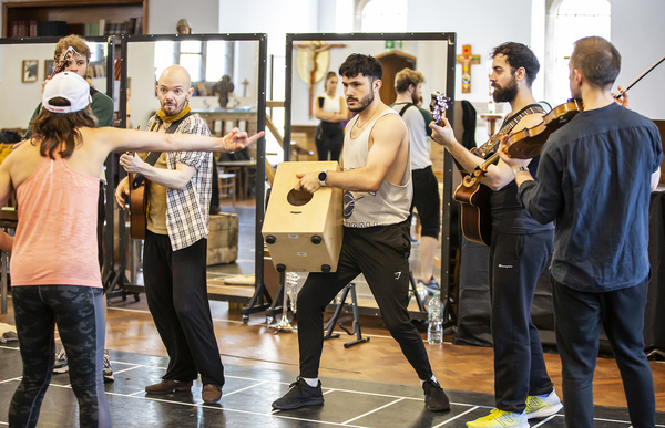 Photos: Inside Rehearsal For ZORRO THE MUSICAL at Charing Cross 