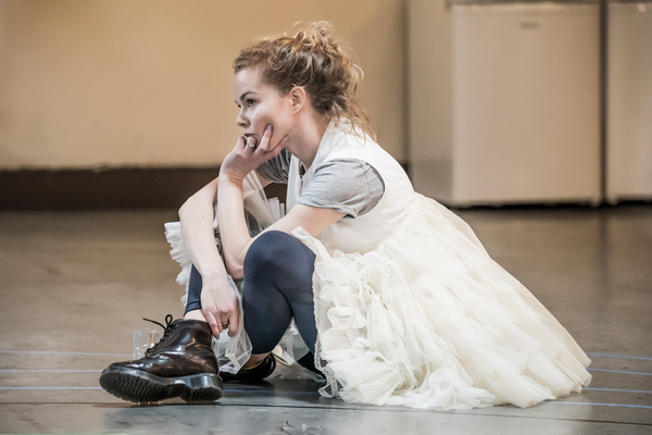 Photos: Fra Fee, Amy Lennox, and More in Rehearsal For CABARET Image