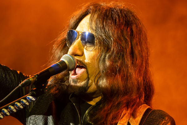 Photos: Mount Vernon Arts Consortium Welcomes KISS Star Ace Frehley 