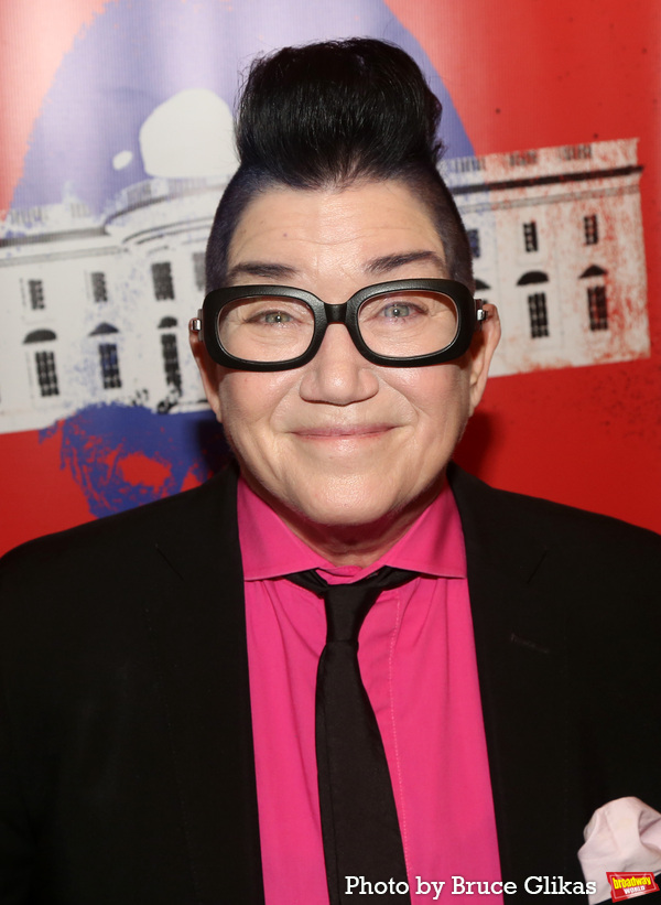 Photos: The Cast of POTUS: OR BEHIND EVERY GREAT DUMBASS ARE SEVEN WOMEN TRYING TO KEEP HIM ALIVE Meets the Press Image