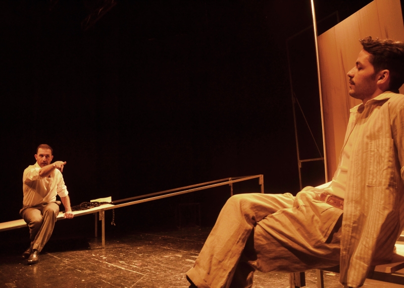 Review: L'ISOLA DEGLI INVERTITI al OFF / OFF THEATRE Image