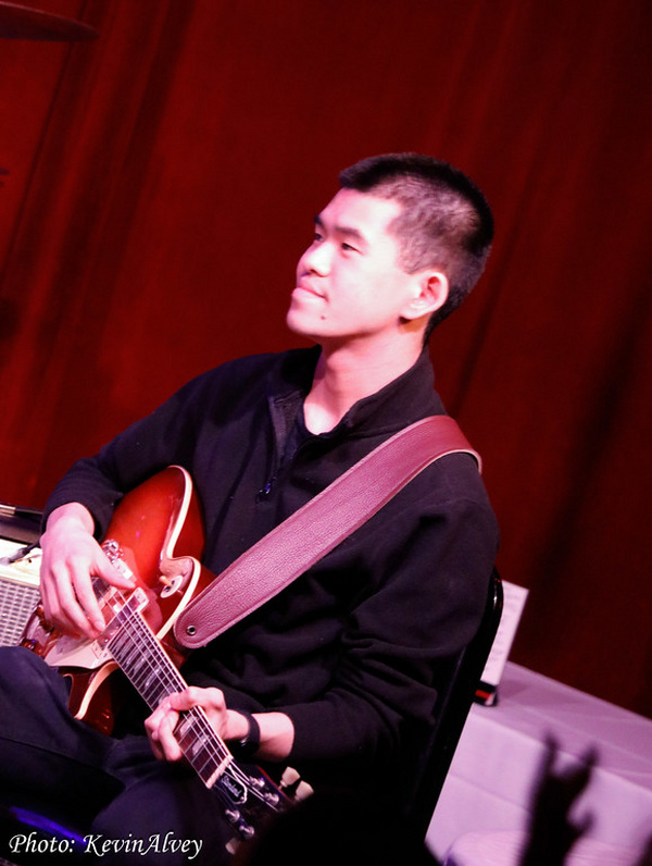 Photos: Mark MacKillop Brings DUETS To Birdland Image