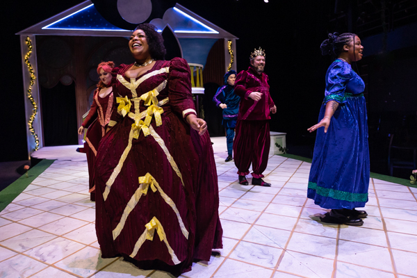 Photos: First look at CATCO's HEAD OVER HEELS Image