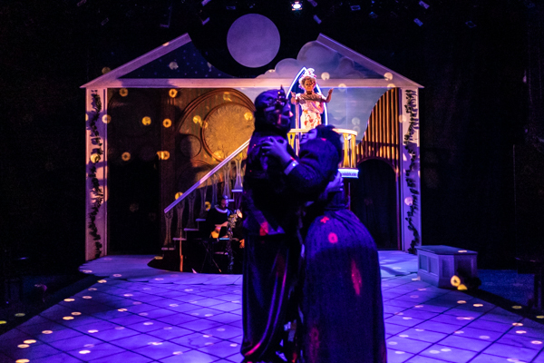Photos: First look at CATCO's HEAD OVER HEELS Image