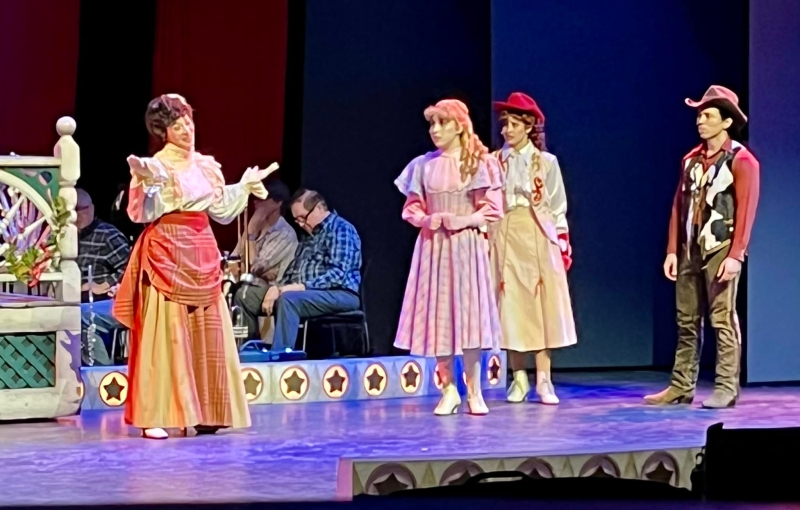 Review: ANNIE GET YOUR GUN at Desert Theatricals At Rancho Mirage Amphitheater  Image