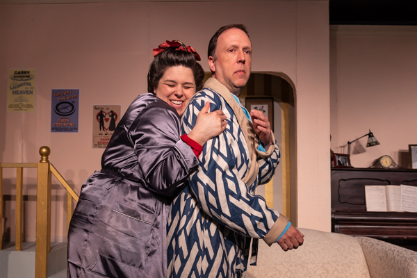 Photos: First look at Curtain Players' PRESENT LAUGHTER Image