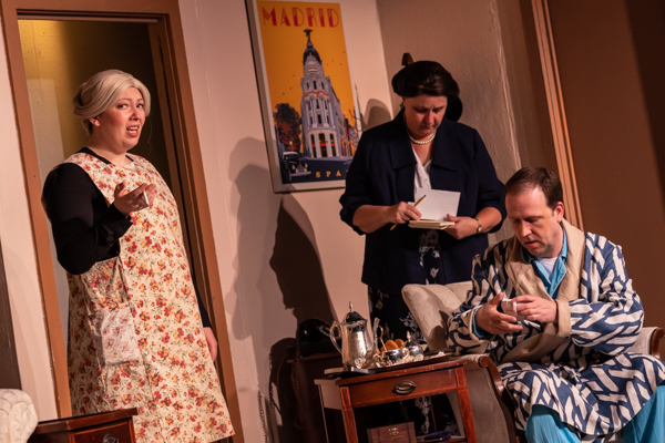 Photos: First look at Curtain Players' PRESENT LAUGHTER Image