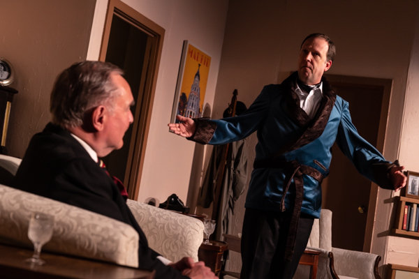 Photos: First look at Curtain Players' PRESENT LAUGHTER Image