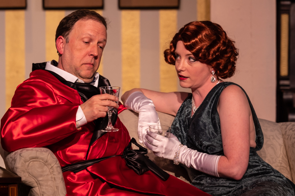 Photos: First look at Curtain Players' PRESENT LAUGHTER Image