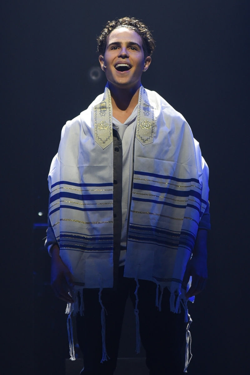 Mazel Tov: 13 – O MUSICAL Opens With an All Teen Cast and Band Image