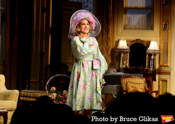 Photos: Sarah Jessica Parker & Matthew Broderick Take Opening Night Bows in PLAZA SUITE Image