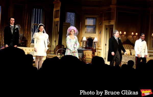 Photos: Sarah Jessica Parker & Matthew Broderick Take Opening Night Bows in PLAZA SUITE Image