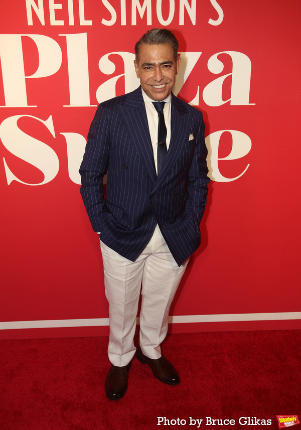 Photos: PLAZA SUITE Company Walks the Red Carpet on Opening Night Image