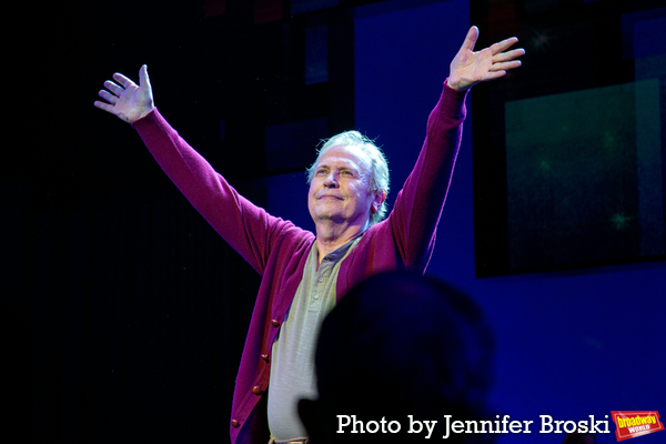 Photos: Billy Crystal & Company Take First Bows in MR. SATURDAY NIGHT Image