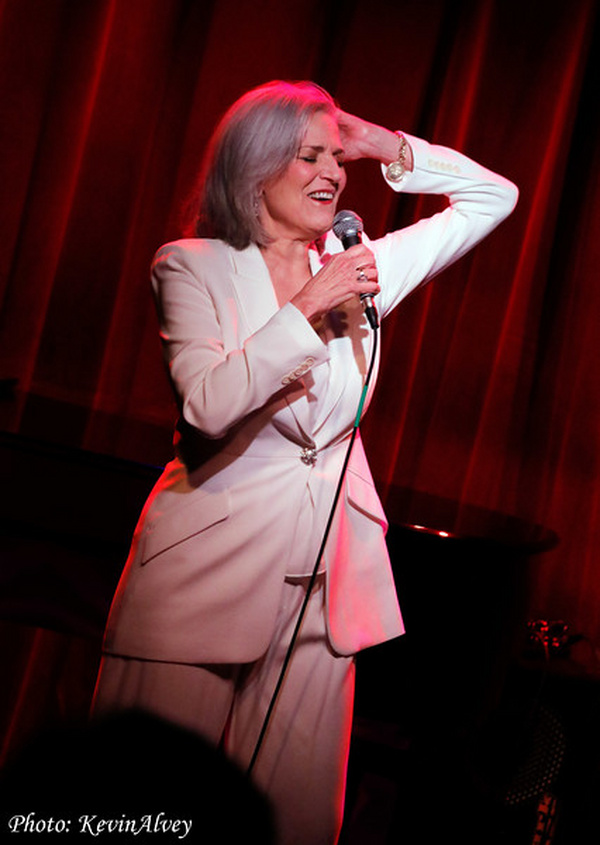 Photos: Karen Mason Razzle Dazzles At Birdland Image