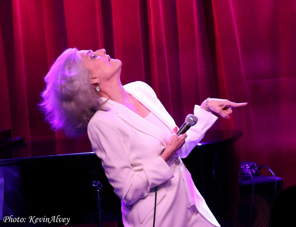 Photos: Karen Mason Razzle Dazzles At Birdland Image