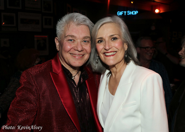 Photos: Karen Mason Razzle Dazzles At Birdland Image
