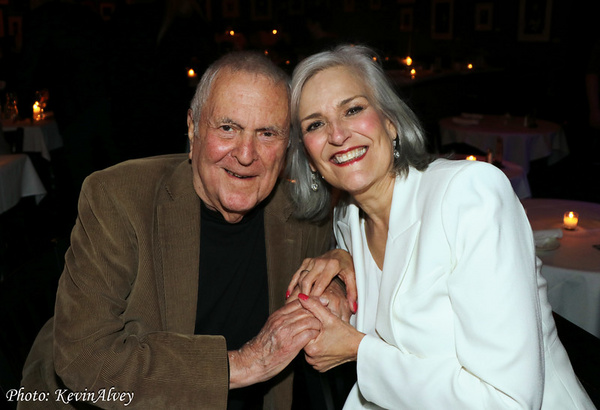 Photos: Karen Mason Razzle Dazzles At Birdland Image