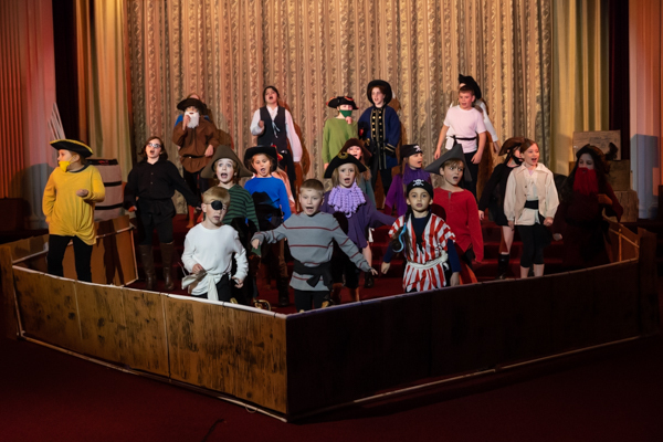 Photos: First look at Rise Up Youth Theatre's PIRATES! THE MUSICAL Image