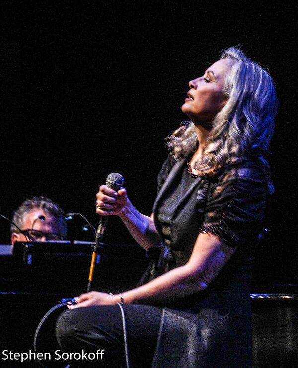 Photos: The RRazz Room Presents Linda Eder at the Eissey Theater Image