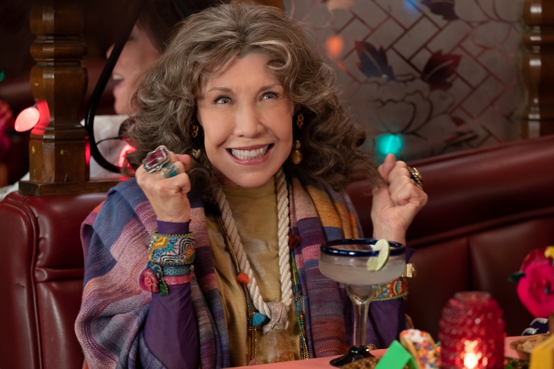 Photos: First Look at GRACE & FRANKIE Final Season Image