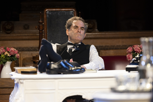 Photos: Check Out All New Photos From WITNESS FOR THE PROSECUTION at London's County Hall Image