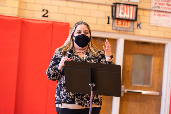 Photos: NYC Students Sing with the Queens from SIX Image