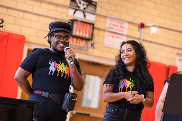 Photos: NYC Students Sing with the Queens from SIX Image