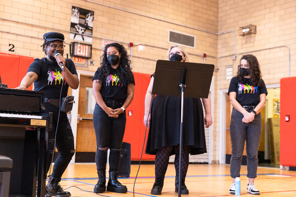 Photos: NYC Students Sing with the Queens from SIX Image