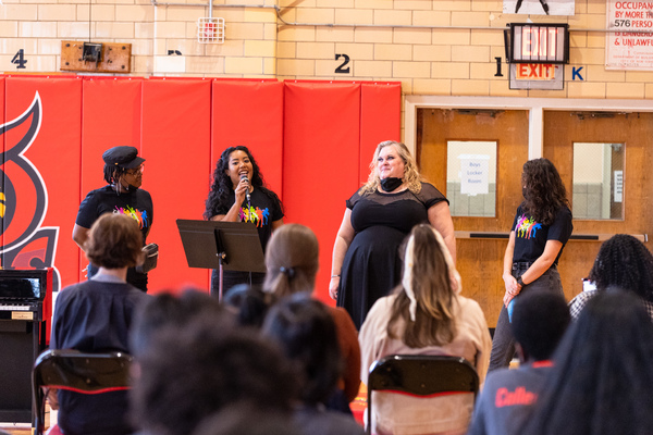 Photos: NYC Students Sing with the Queens from SIX Image