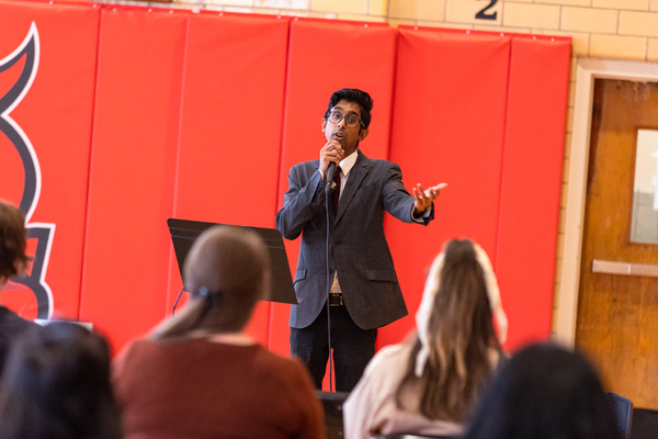 Photos: NYC Students Sing with the Queens from SIX Image
