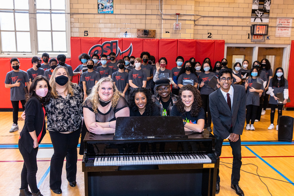 Photos: NYC Students Sing with the Queens from SIX Image