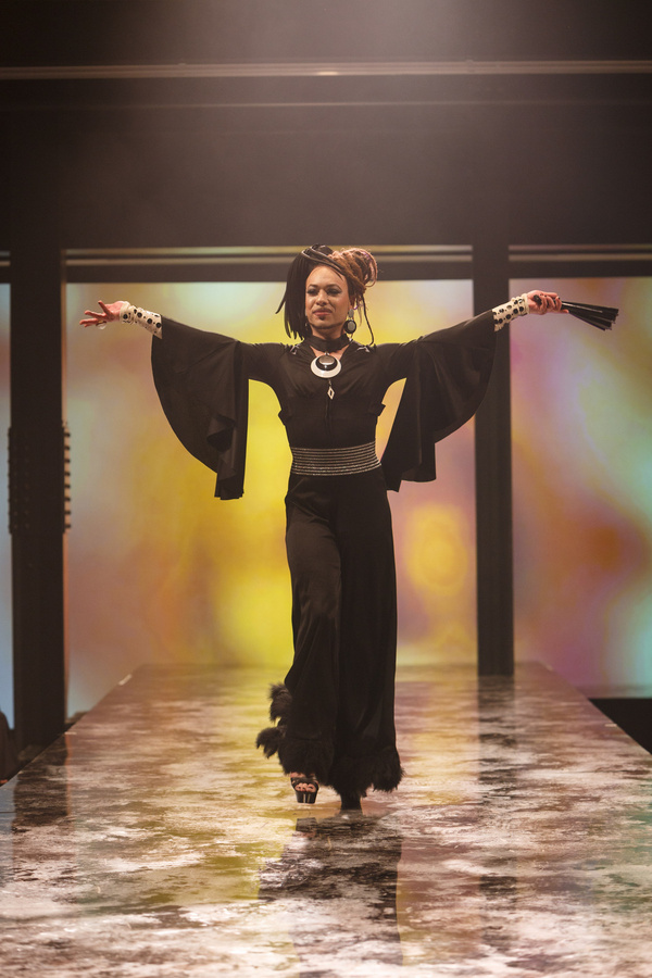 Photos: Pittsburgh Opera Presents DIVA DREAMS AND FASHION QUEENS Fashion Show Image