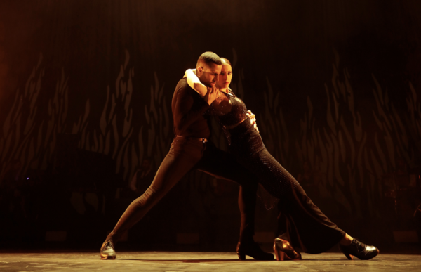 David Gutiérrez and Paula Reyes
Photo courtesy of
Barcelona Flamenco Ballet Photo