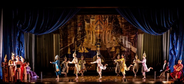 Photos: First Look At Adam Jacobs, Besty Morgan & More In Drury Lane's THE KING AND I 