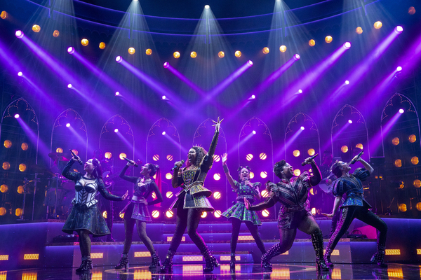 Photos: Get A First Look At SIX on Tour Image